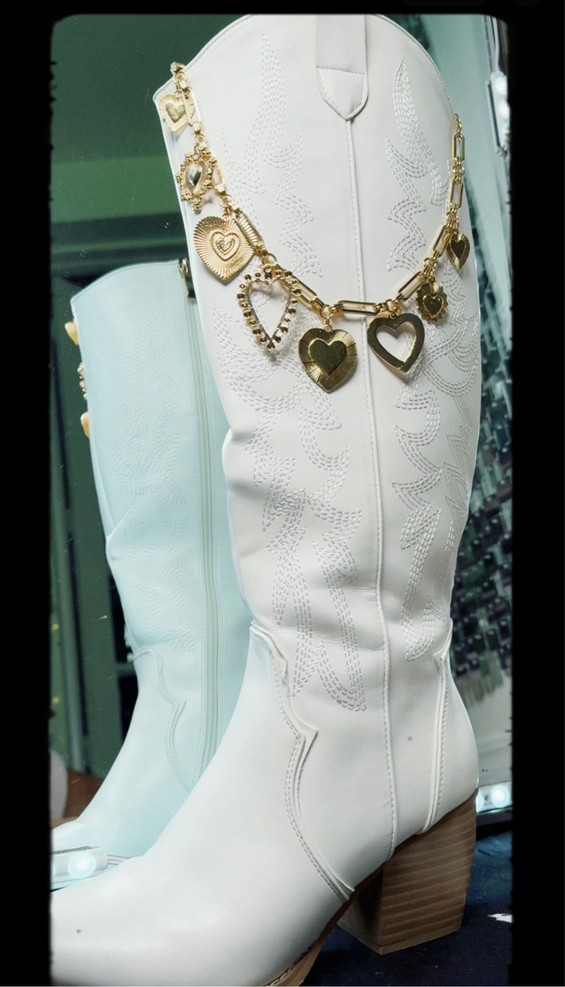 PRETTY LITTLE HEART NECKLACE