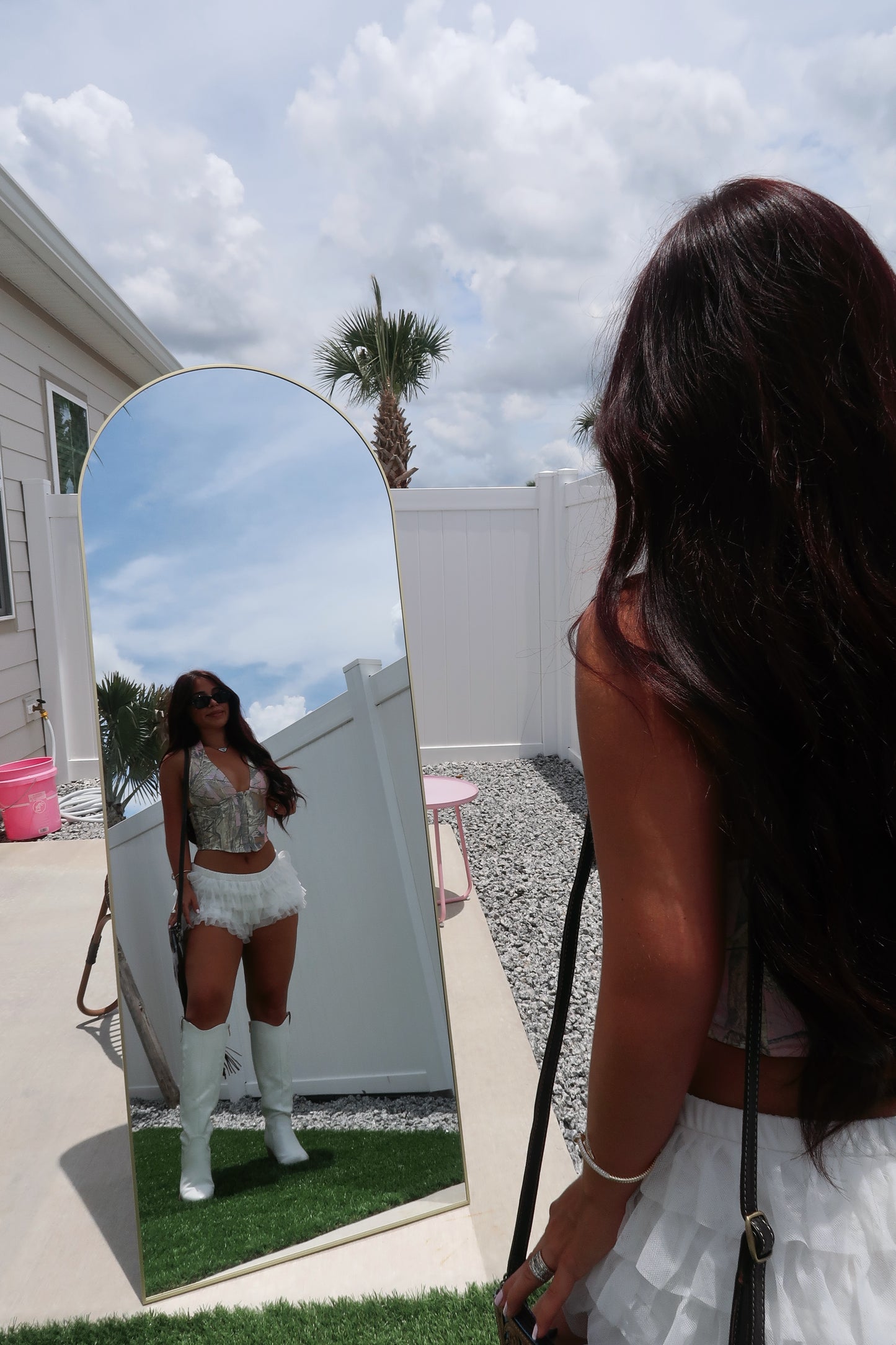 PRETTY LITTLE OUTLAW TOP
