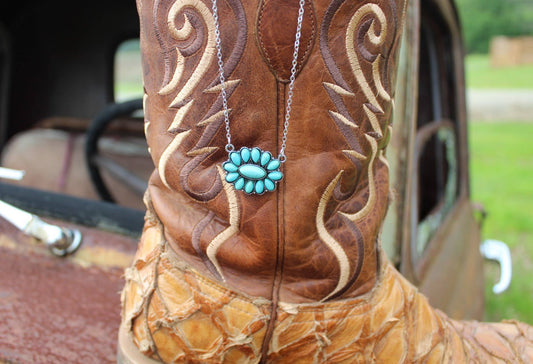 WESTERN FLOWER NECKLACE