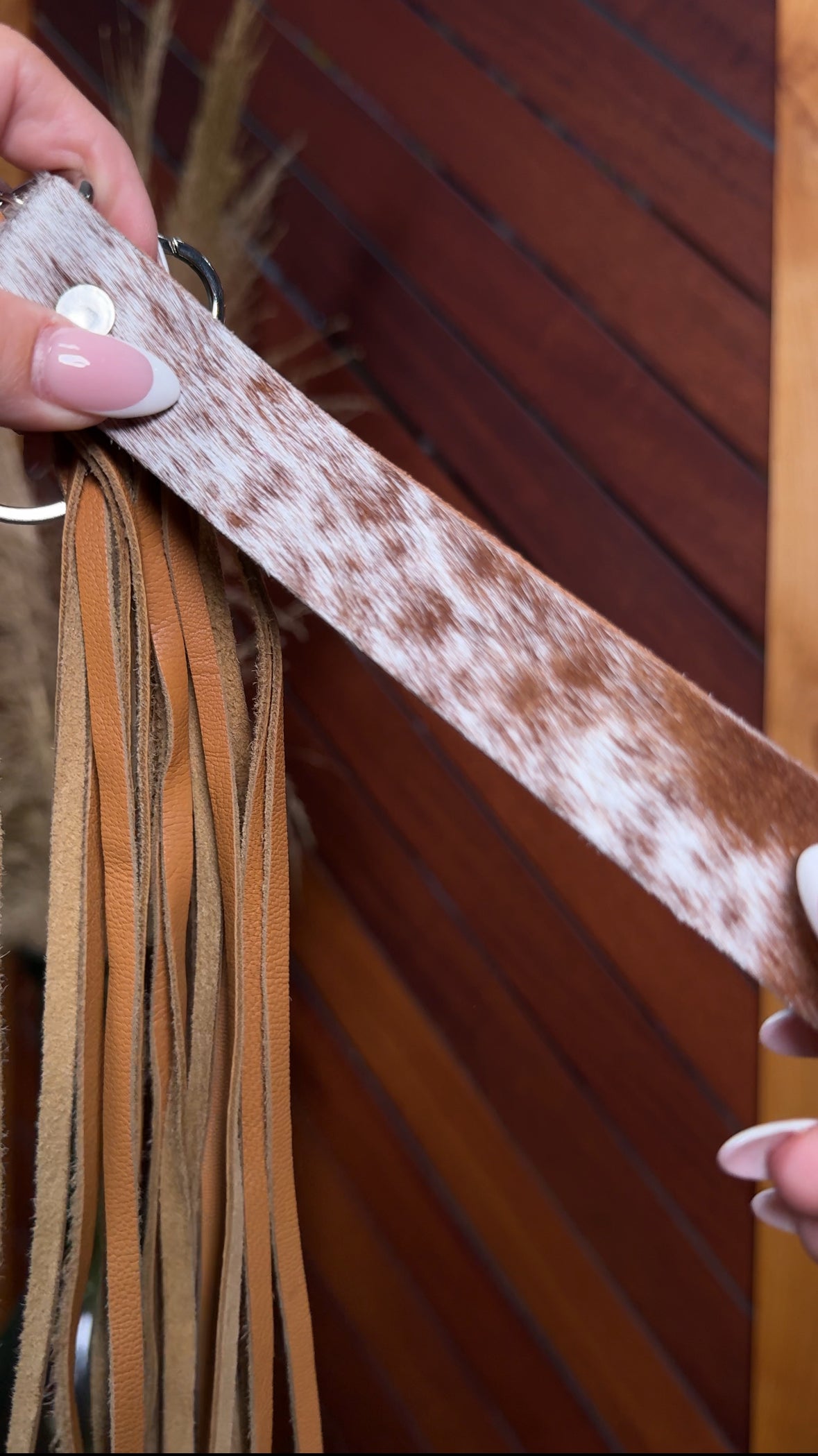 COWHIDE LEATHER FRINGE KEYCHAIN