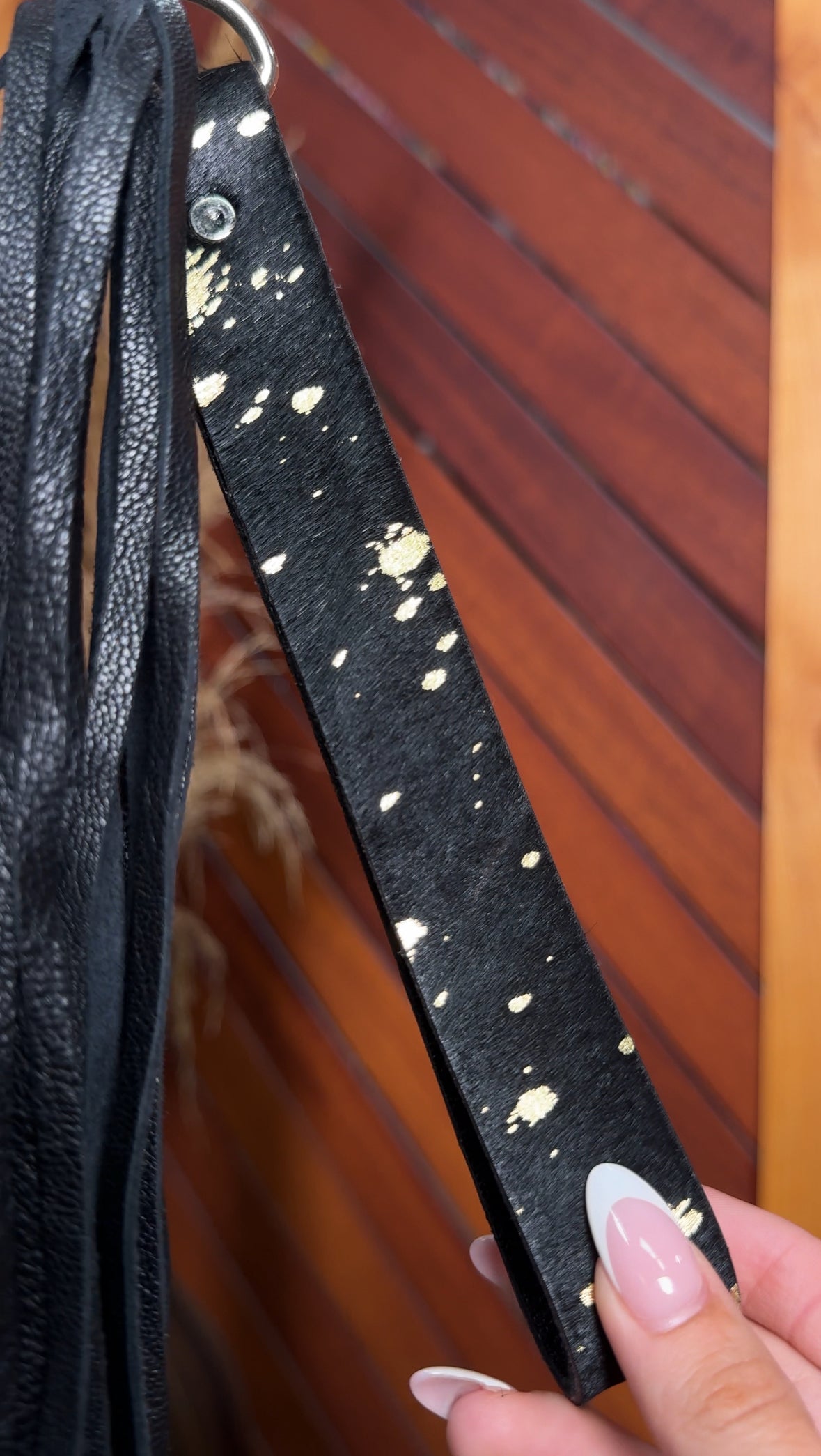 COWHIDE LEATHER FRINGE KEYCHAIN