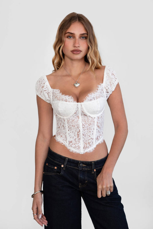 KNOTTY GIRL TOP 🤍